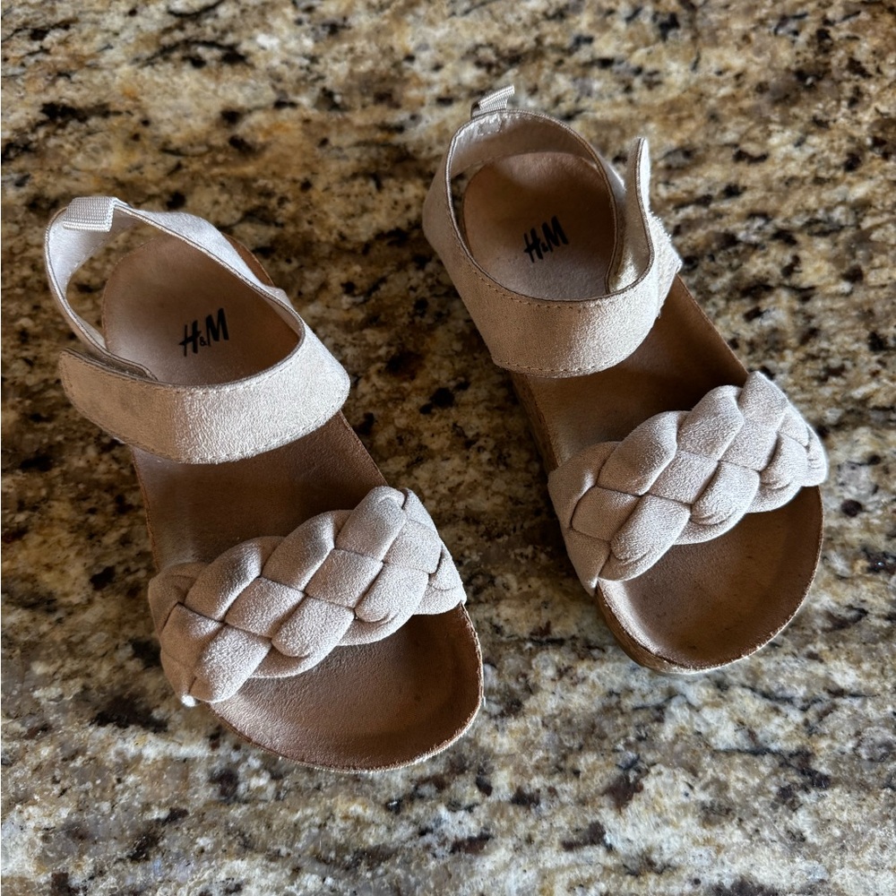H&M Toddler Tan Sandals, size 7.5